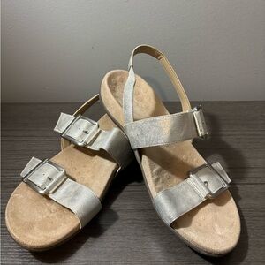 Vionic‎ Reece Slingbacks Size 10 Wide Barely Worn
